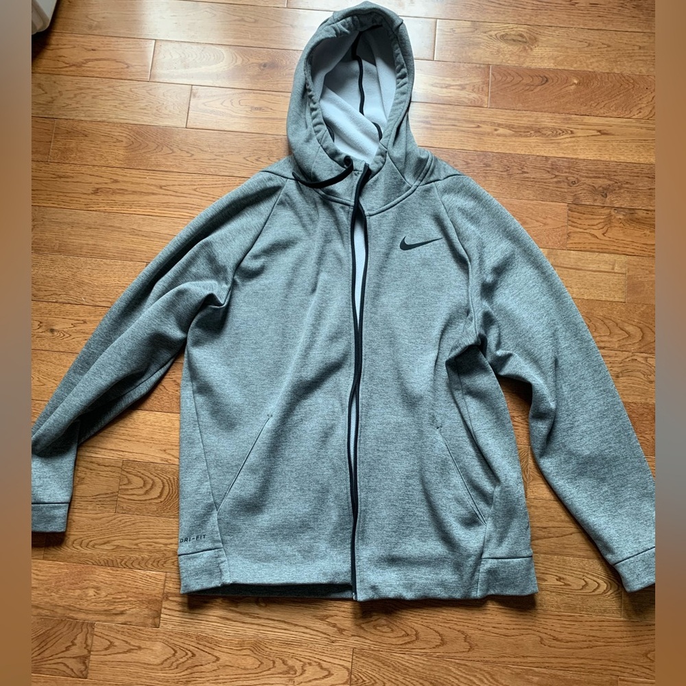 Men’s Nike hoodie